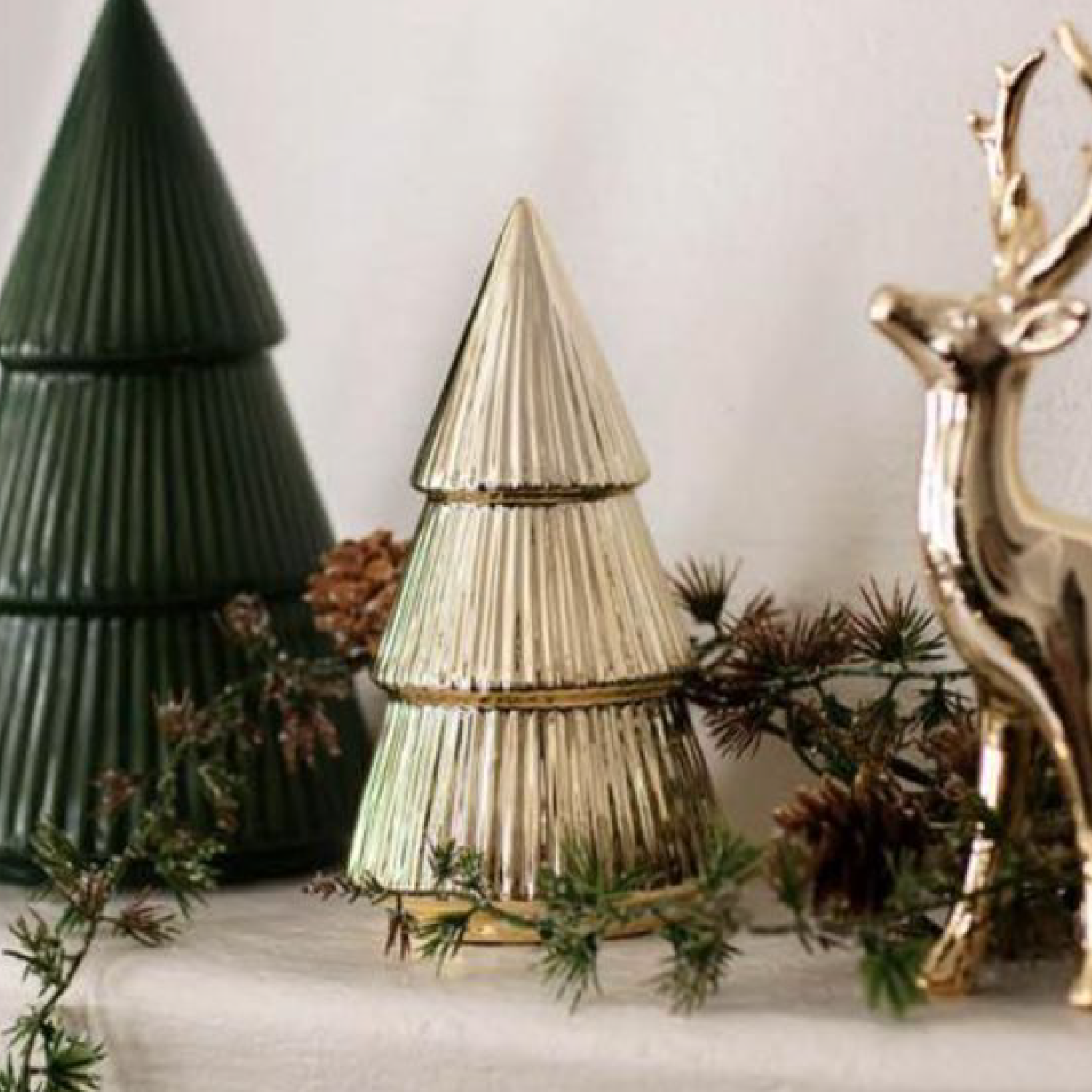 AmbraLumina Christmas tree glass jar aromatherapy